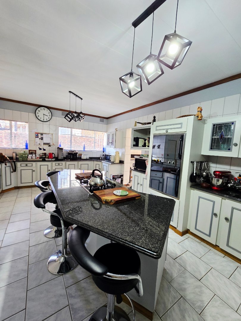 4 Bedroom Property for Sale in Wilkoppies North West